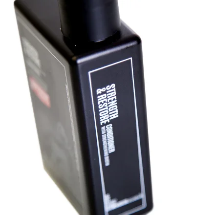 Кондиціонер для волосся Uppercut Deluxe Strength and Restore Conditioner 240мл